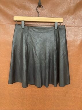 SPANX Faux Leather Flared Skirt Womens Est M Black Pull On A Line Minimalist
